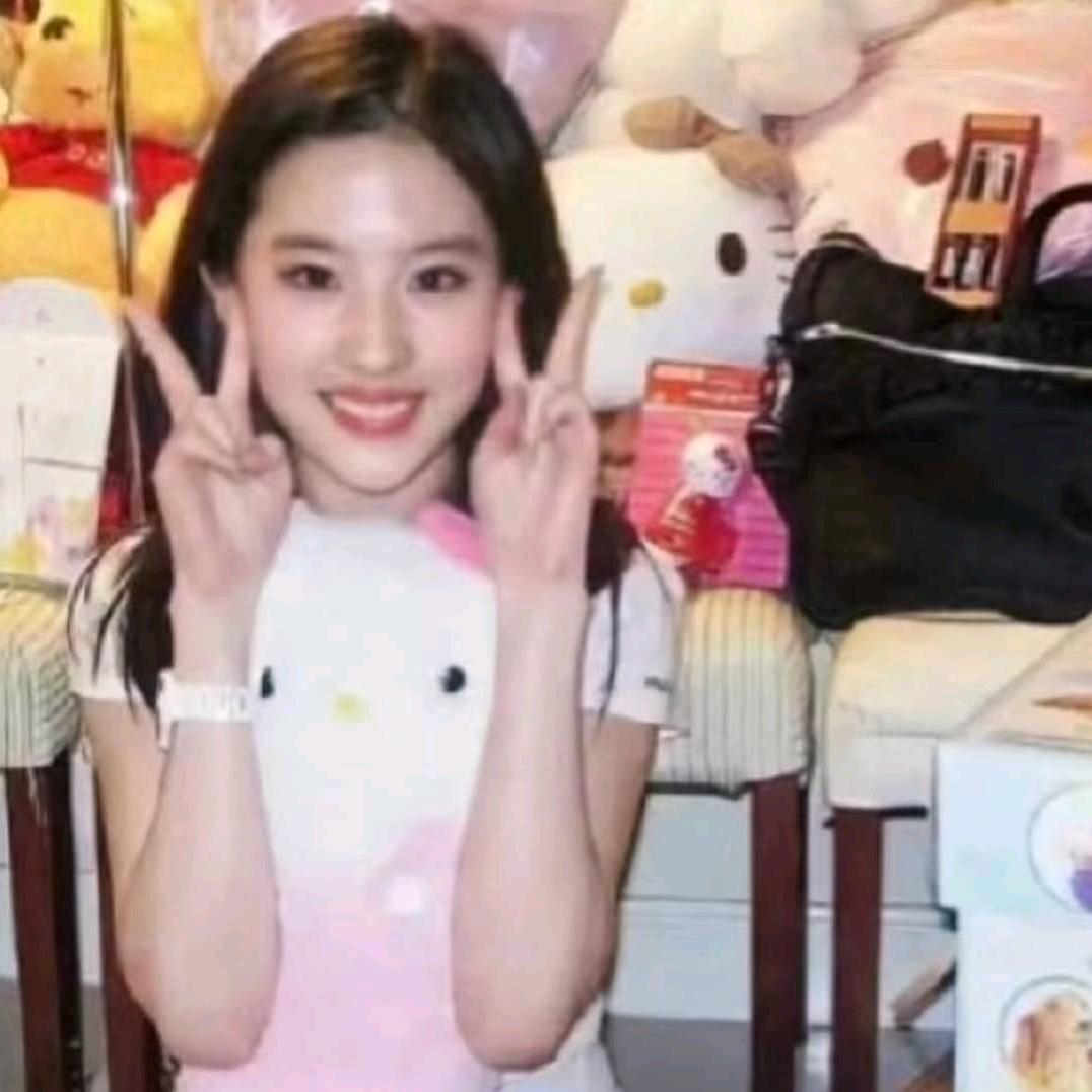 小福云૮₍ ˊᗜˋ₎ა
