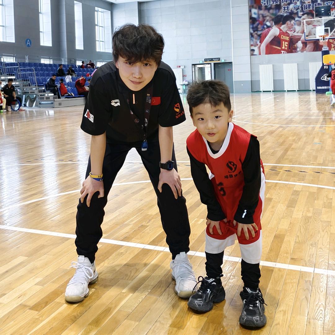 海豚体育🏀宋教练