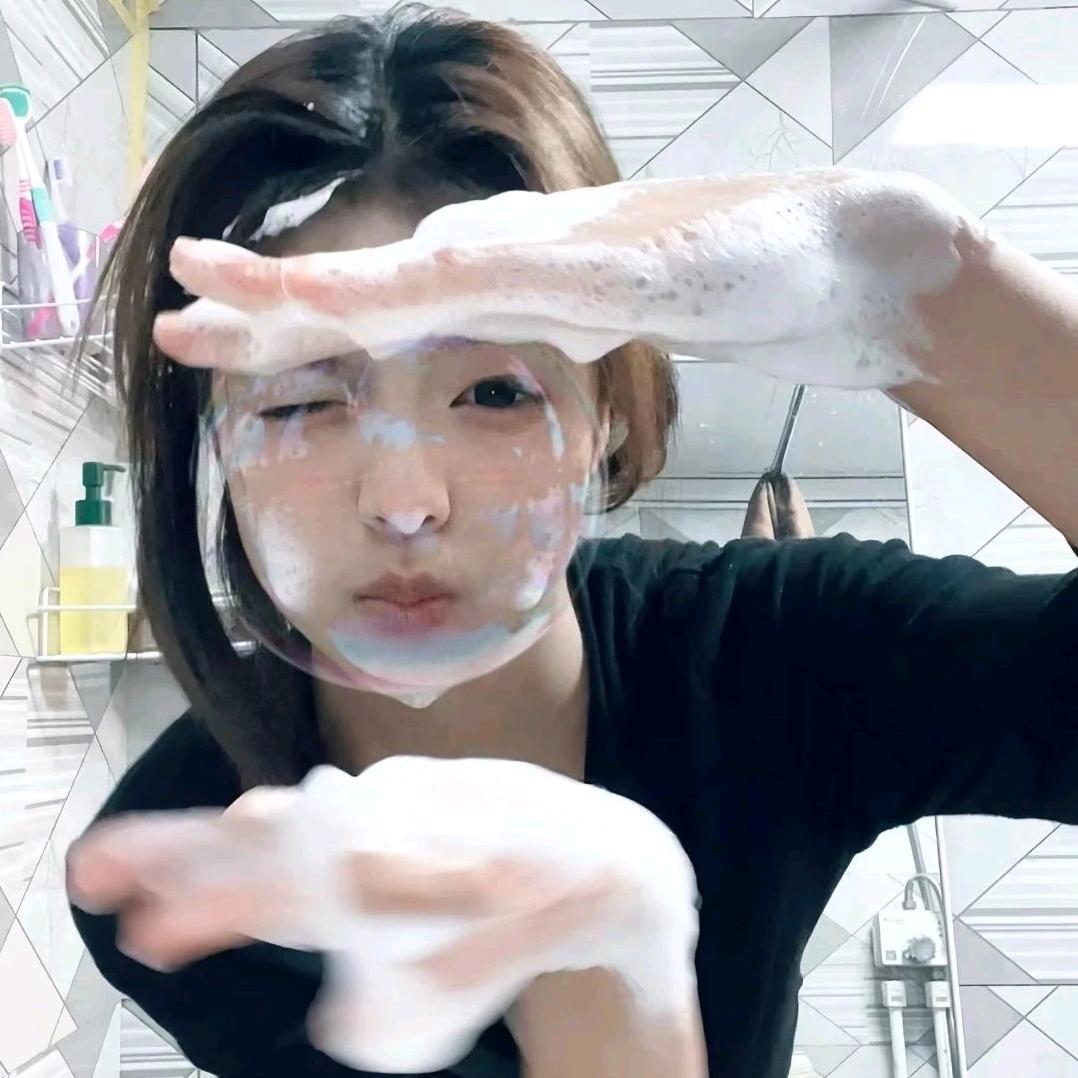 一颗葡萄🐟头像