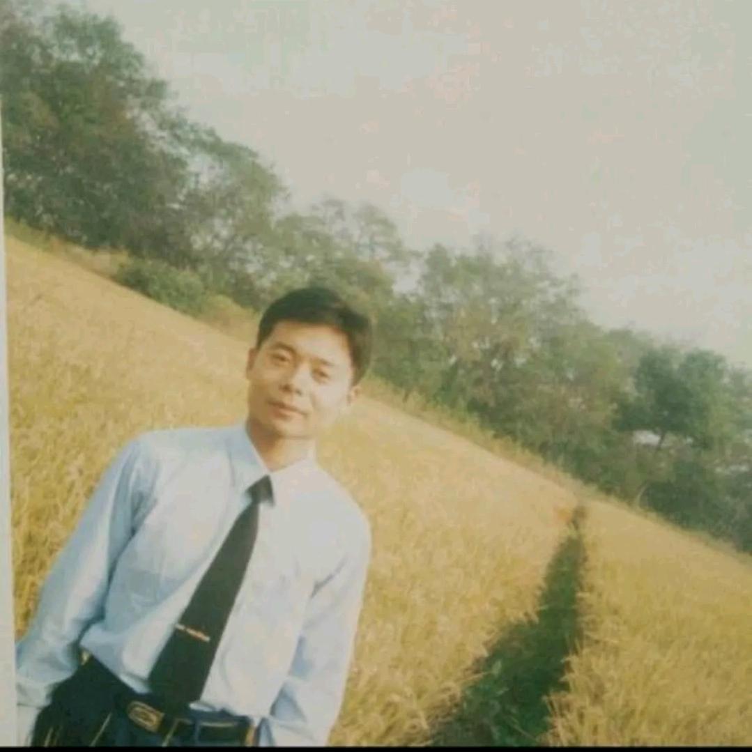 奋斗不止，拼搏不息。