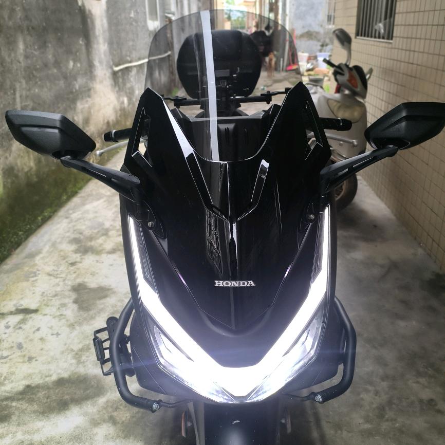 飞奔PCX