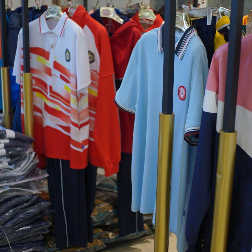 温轩校服