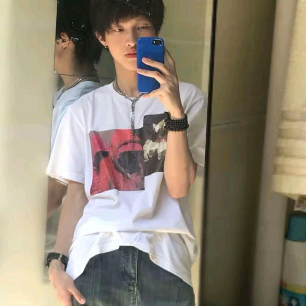 偷偷