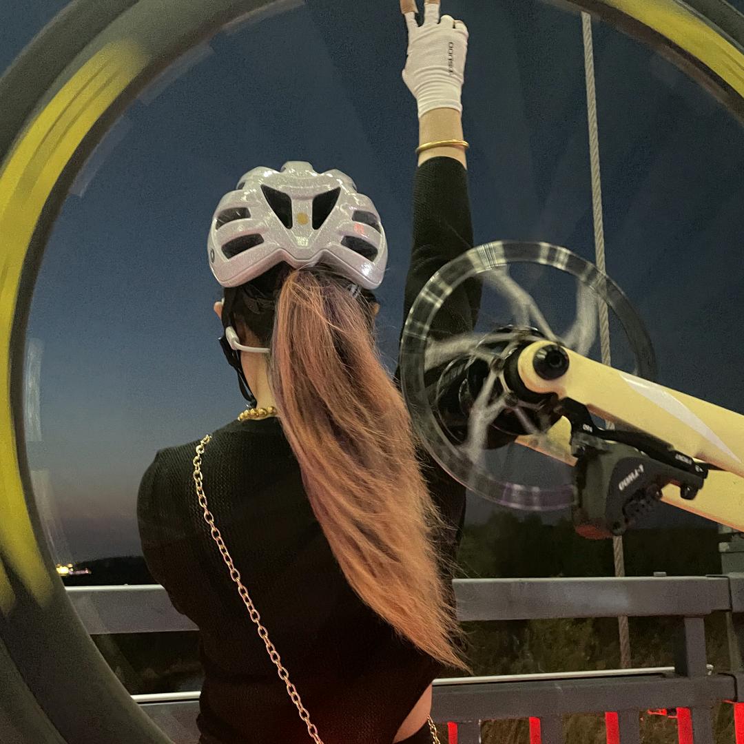 佳市女骑 🚴💕 苏苏