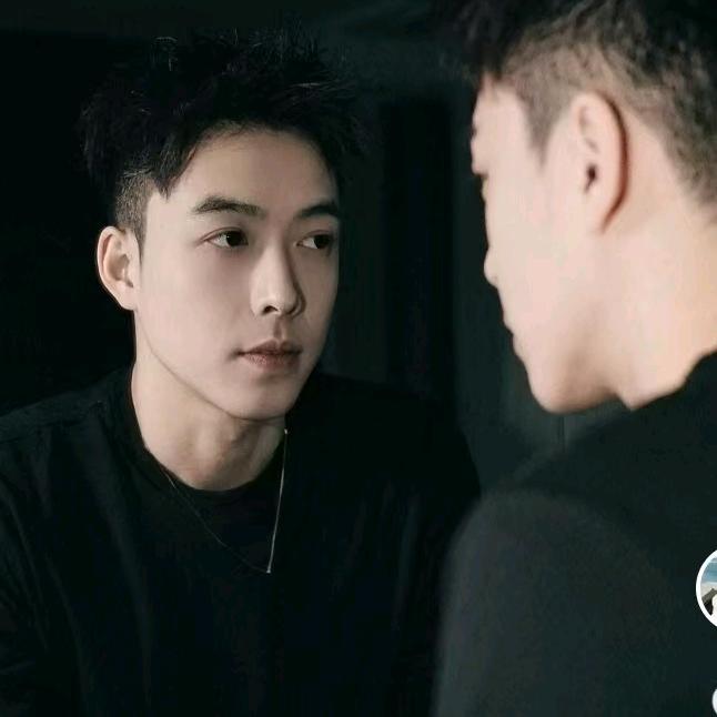 饿的来不及换的红烧肉