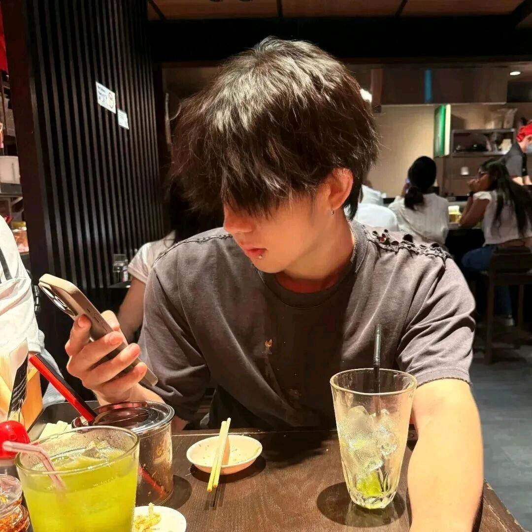 杨帆y（刘念伊大姐大 ）