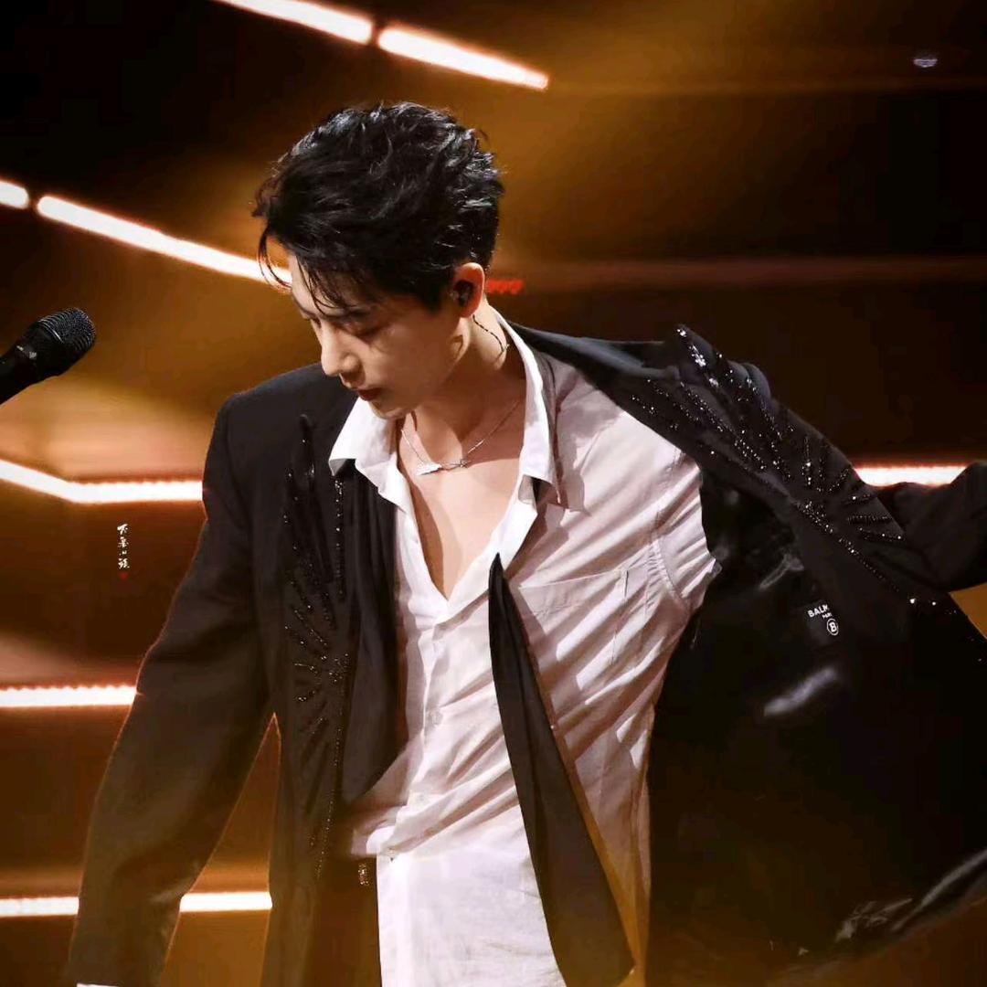 YX