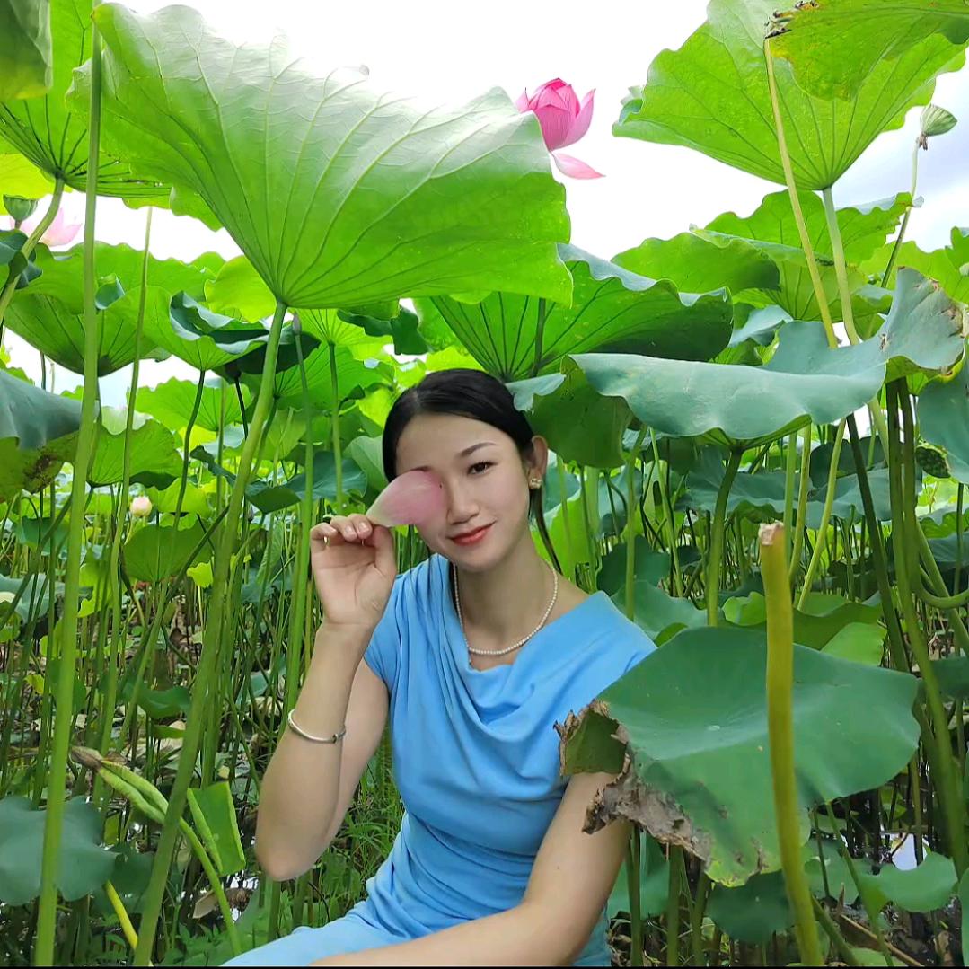 空谷幽兰亦自芳