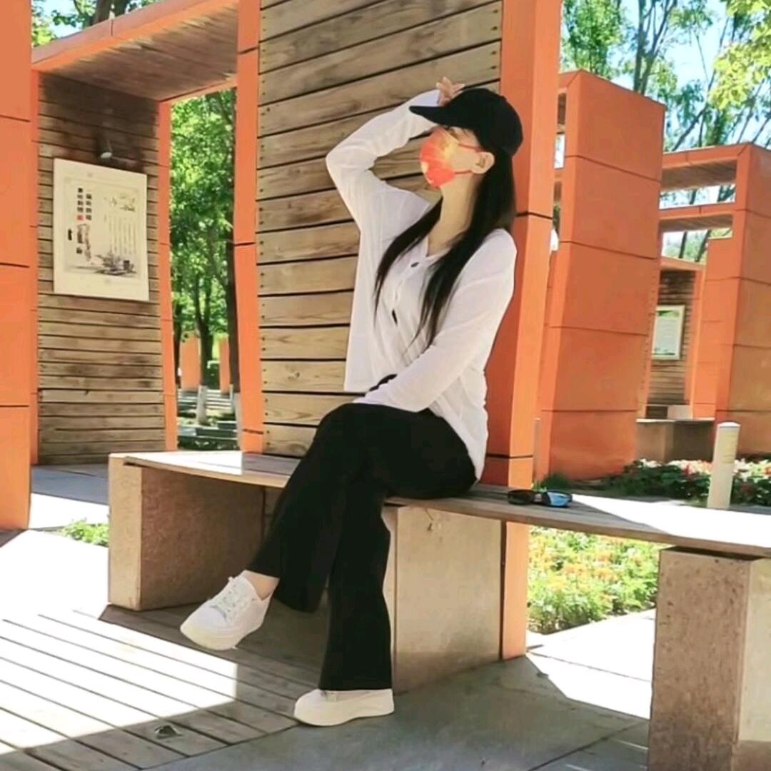 余若伊