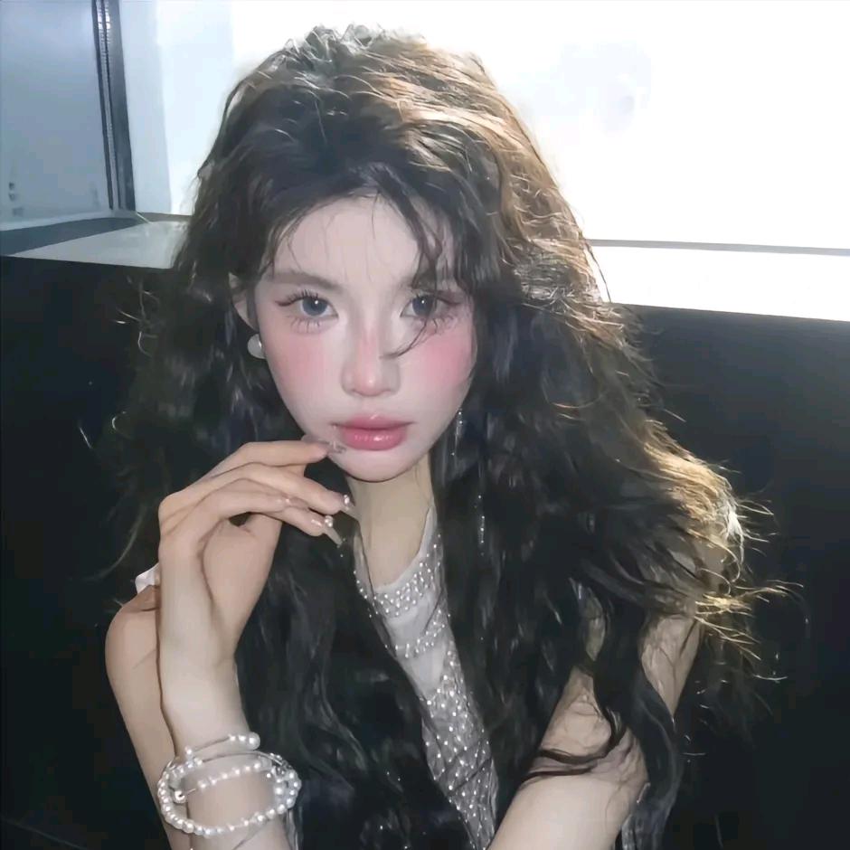 爱吃香菜Y.