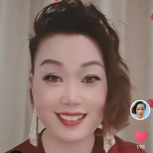 红旗不倒，晚上8点左右开播
