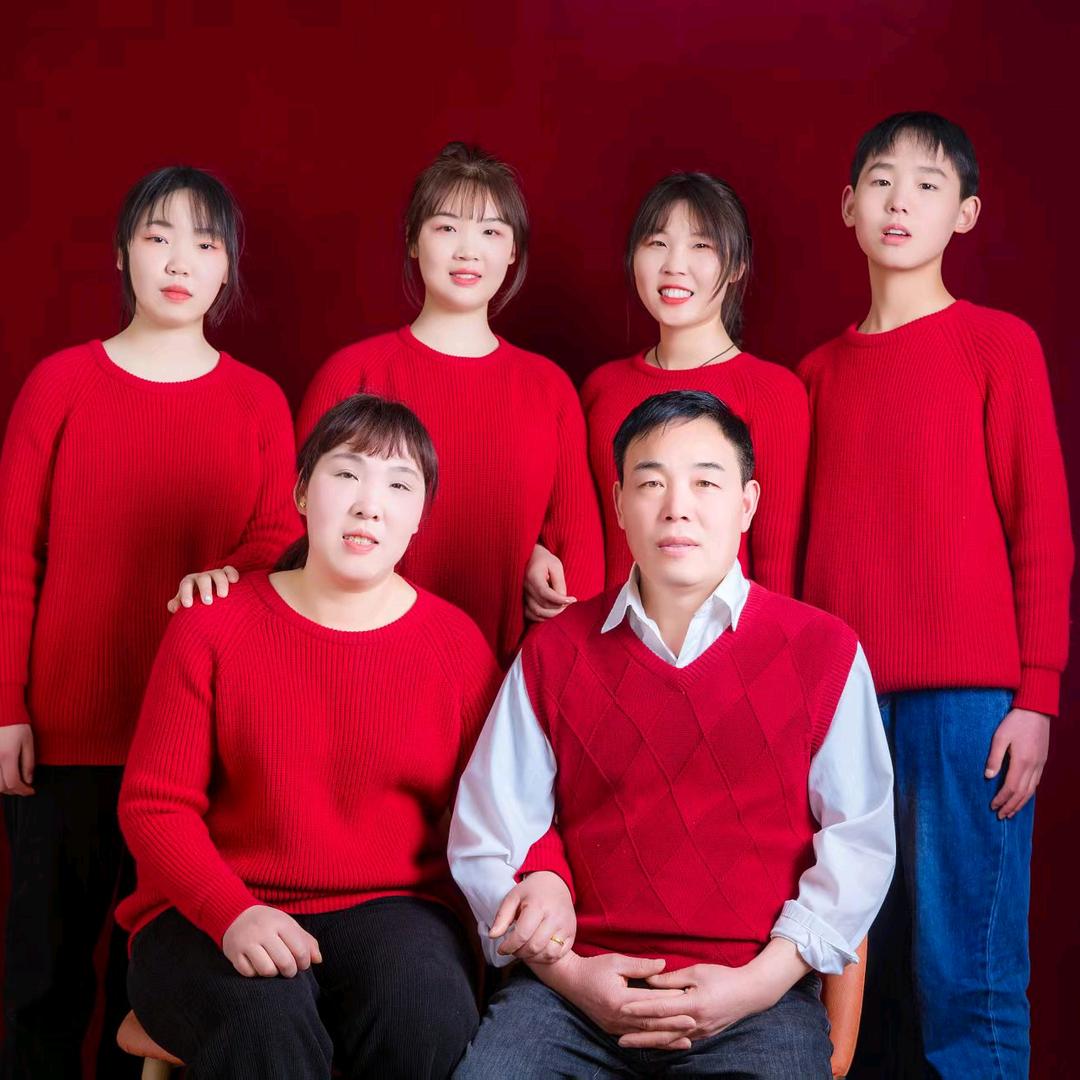 申师傅专业贴瓷砖