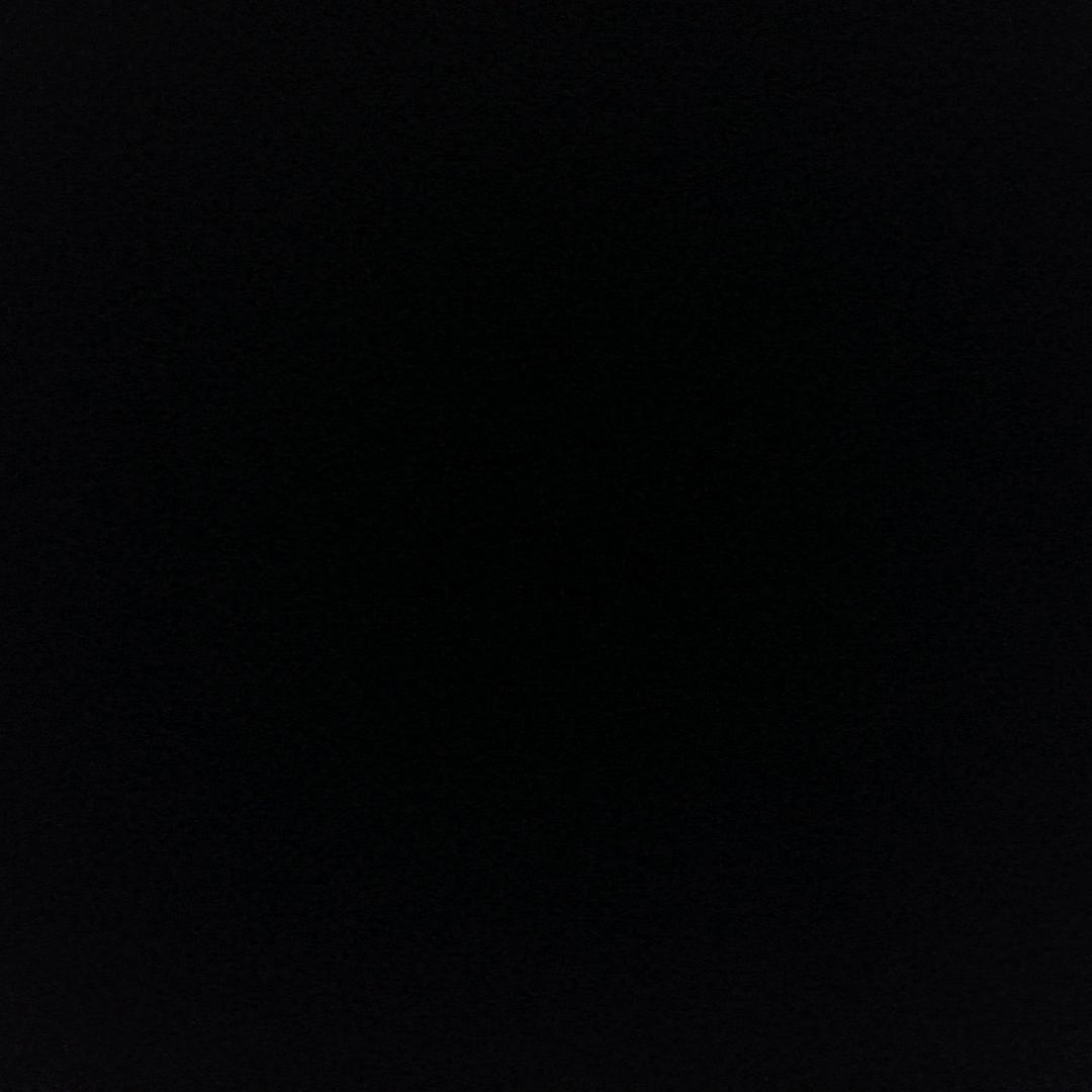 9437