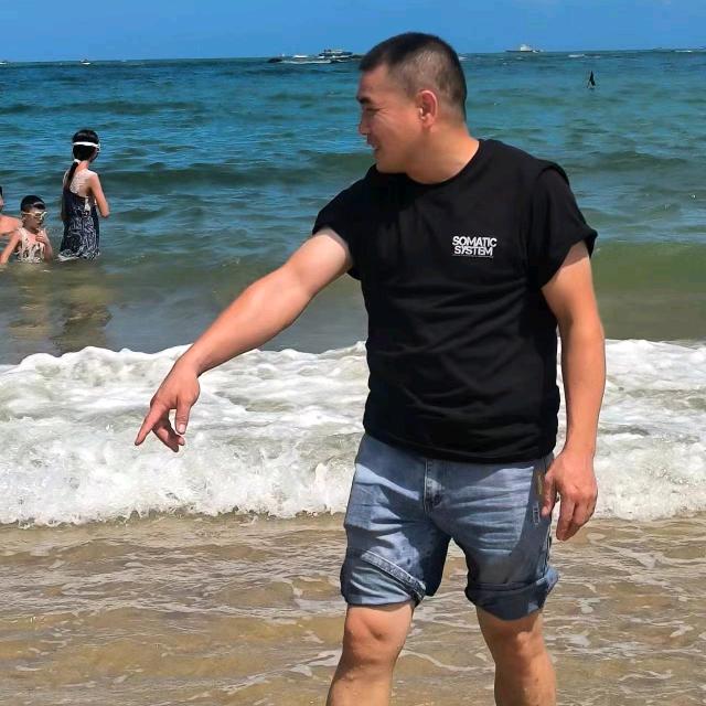 @务