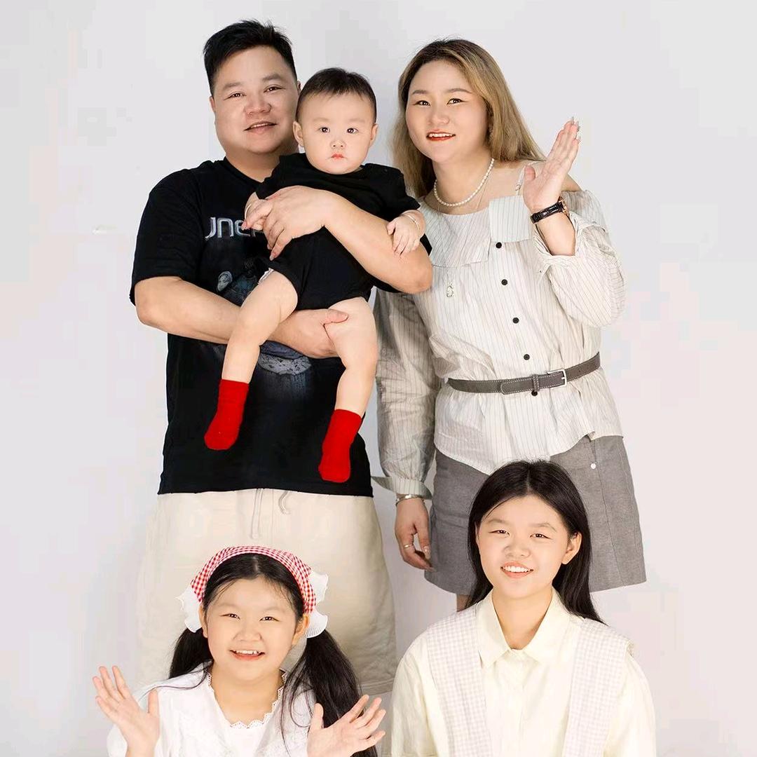 唐  寅