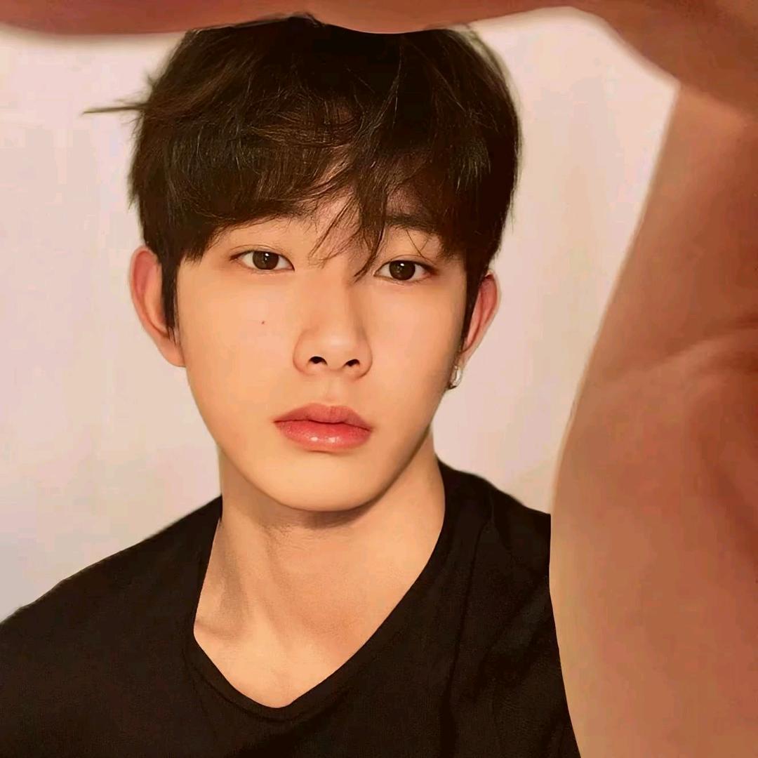 .     小李