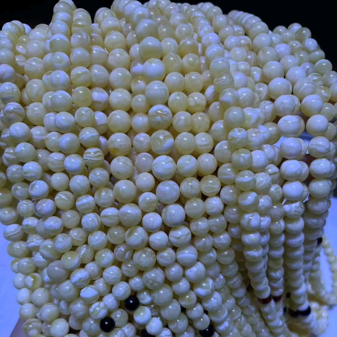 卖琥珀珠宝首饰的小覃>😍