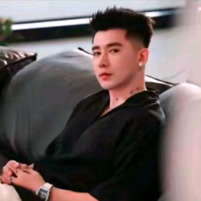 杨圣坤[精致穿搭]