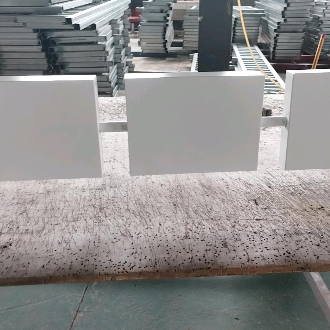 品恒:专业喷塑，地址柳新彭城电厂。