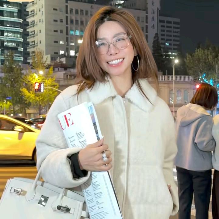 唐老板嘉玲姐-轻奢女装星启