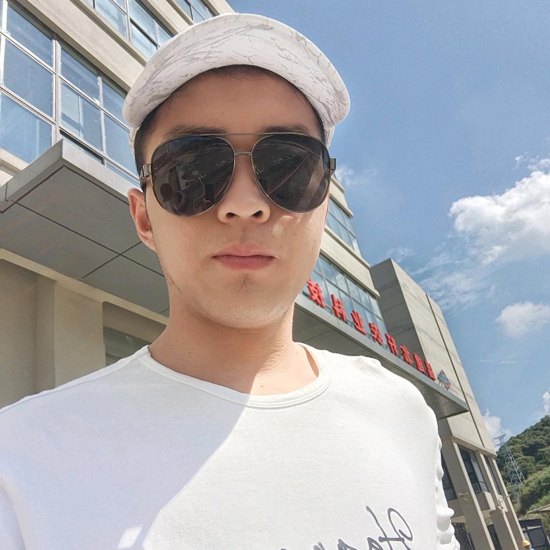 小傻哥《走×路的赵行》