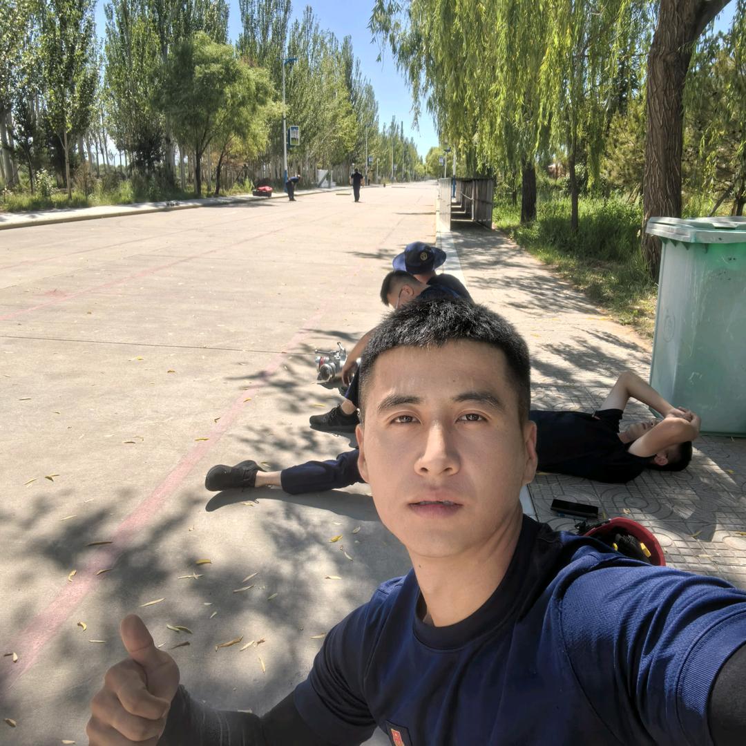 练不大的小趴菜