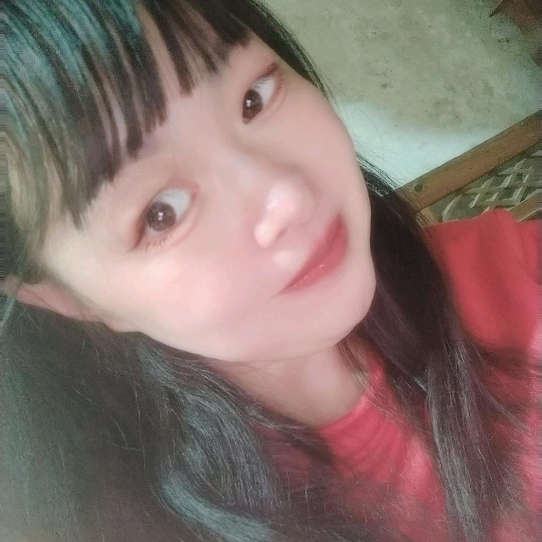 芯芯，离异💍💄👜🧣🌹