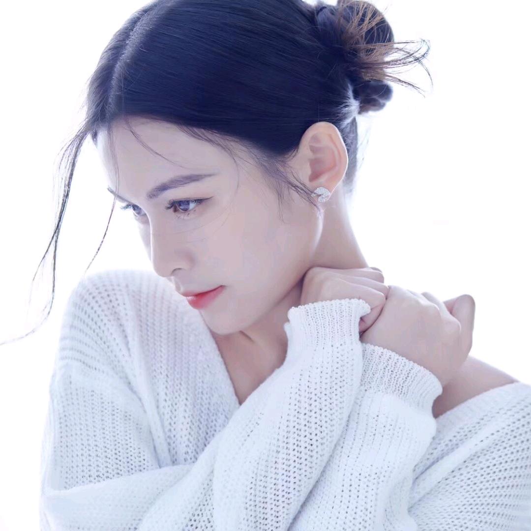 林黛玉葬花