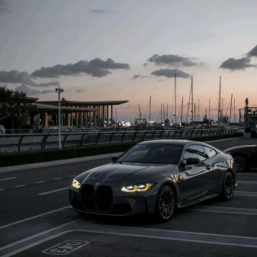 奥【凹凸曼俱乐部】