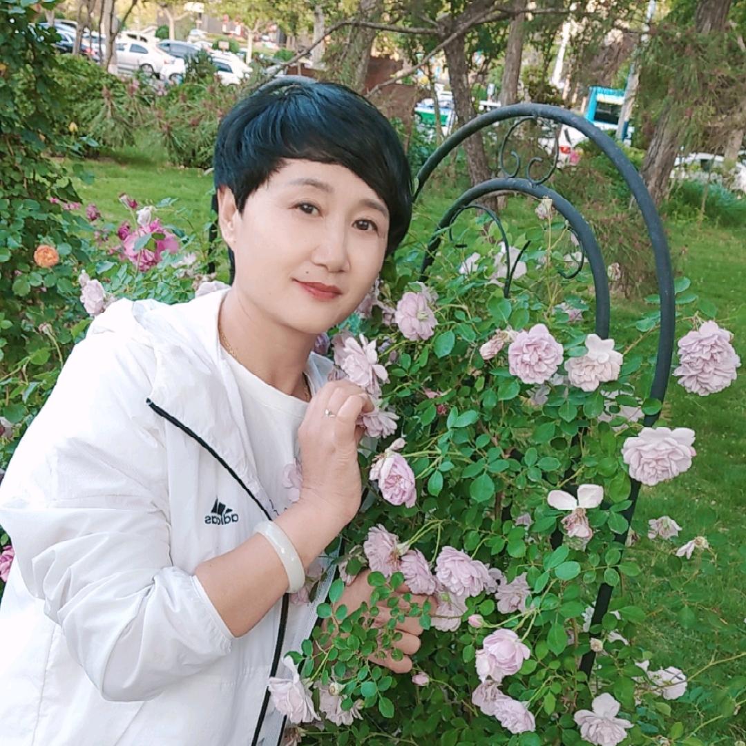 六月。