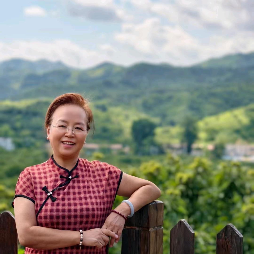 老佛爷0822（谢谢您的关注回复迟见谅）