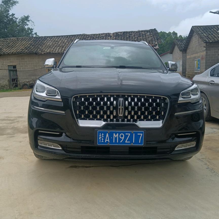 爱玩游戏的小学生