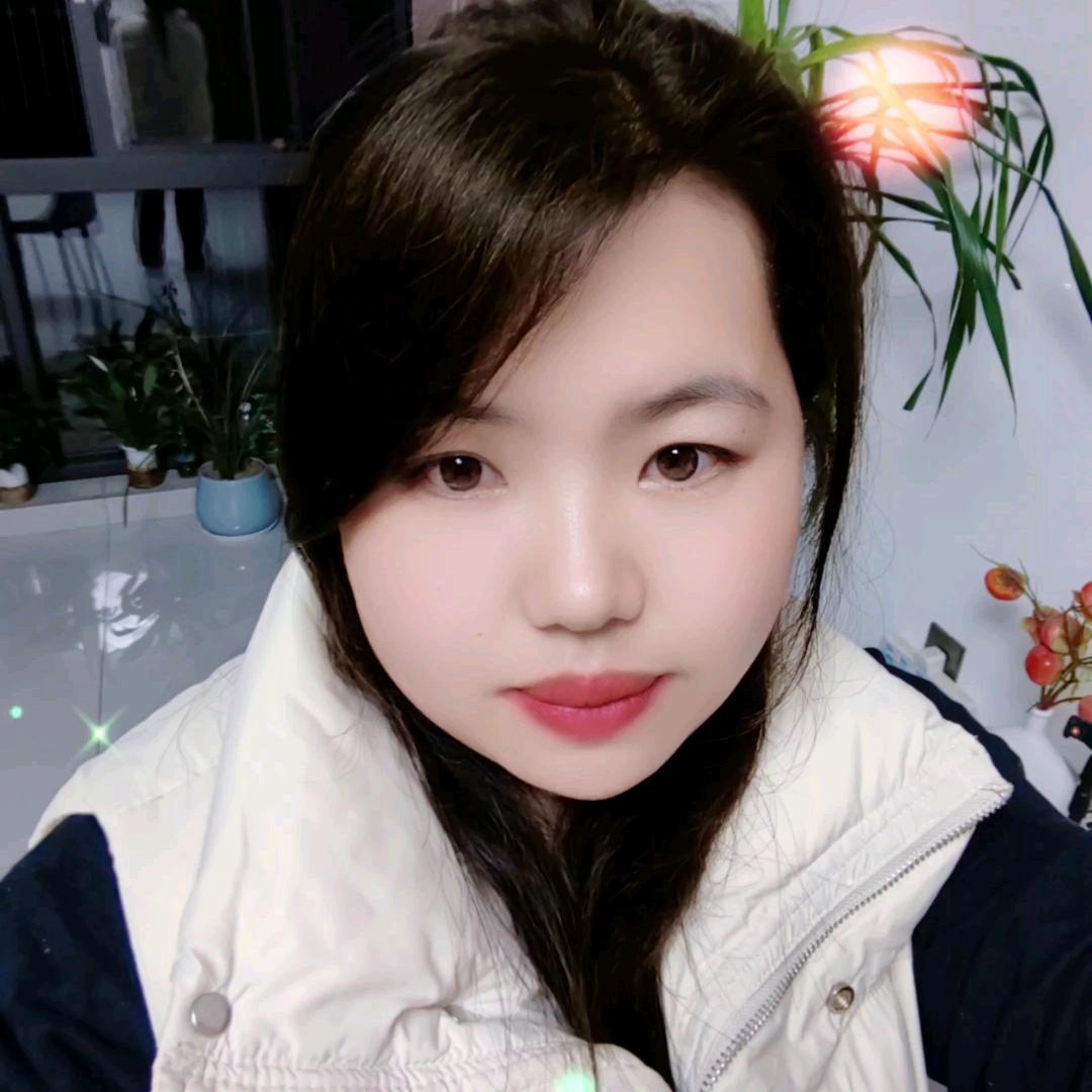 爱笑的傻丫头