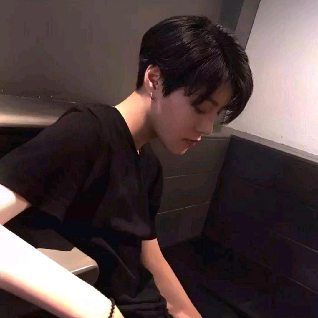 (｡･ω･｡)*♡⃛(๑•一一ற •๑