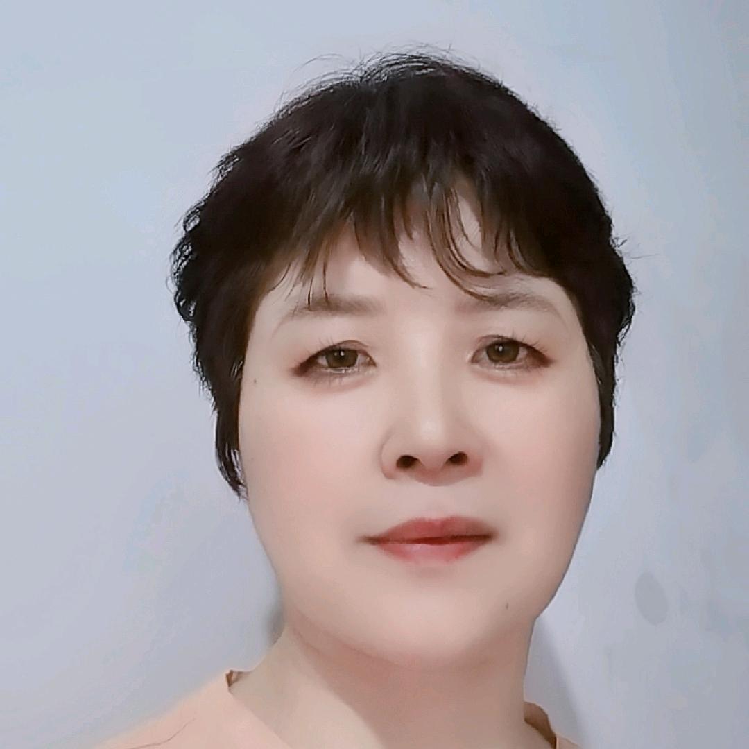 应丽服饰