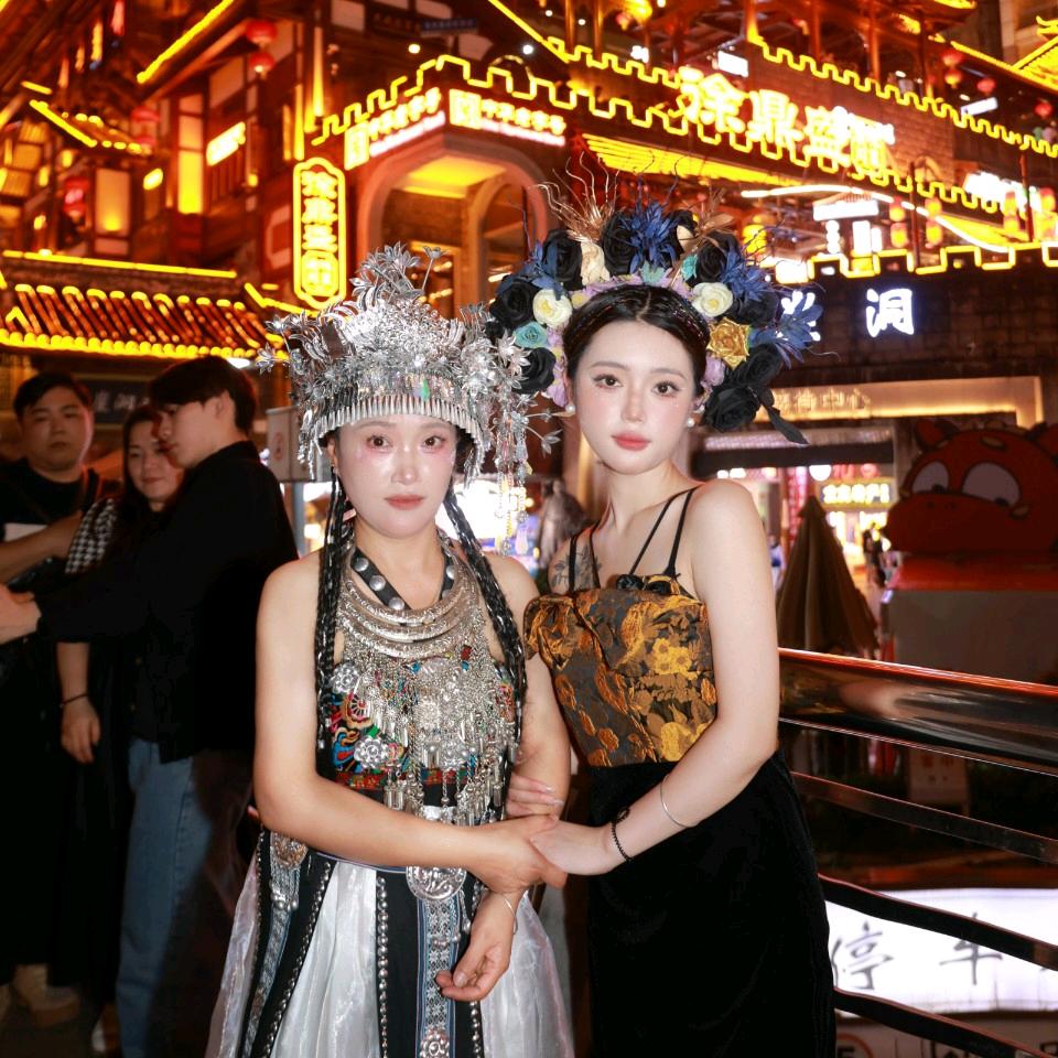 吴三岁爱吃芒果