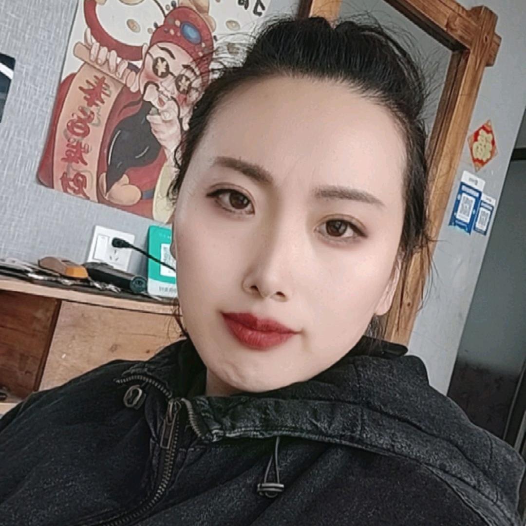 《经典沙龙》胡秀英美发纹绣工作室