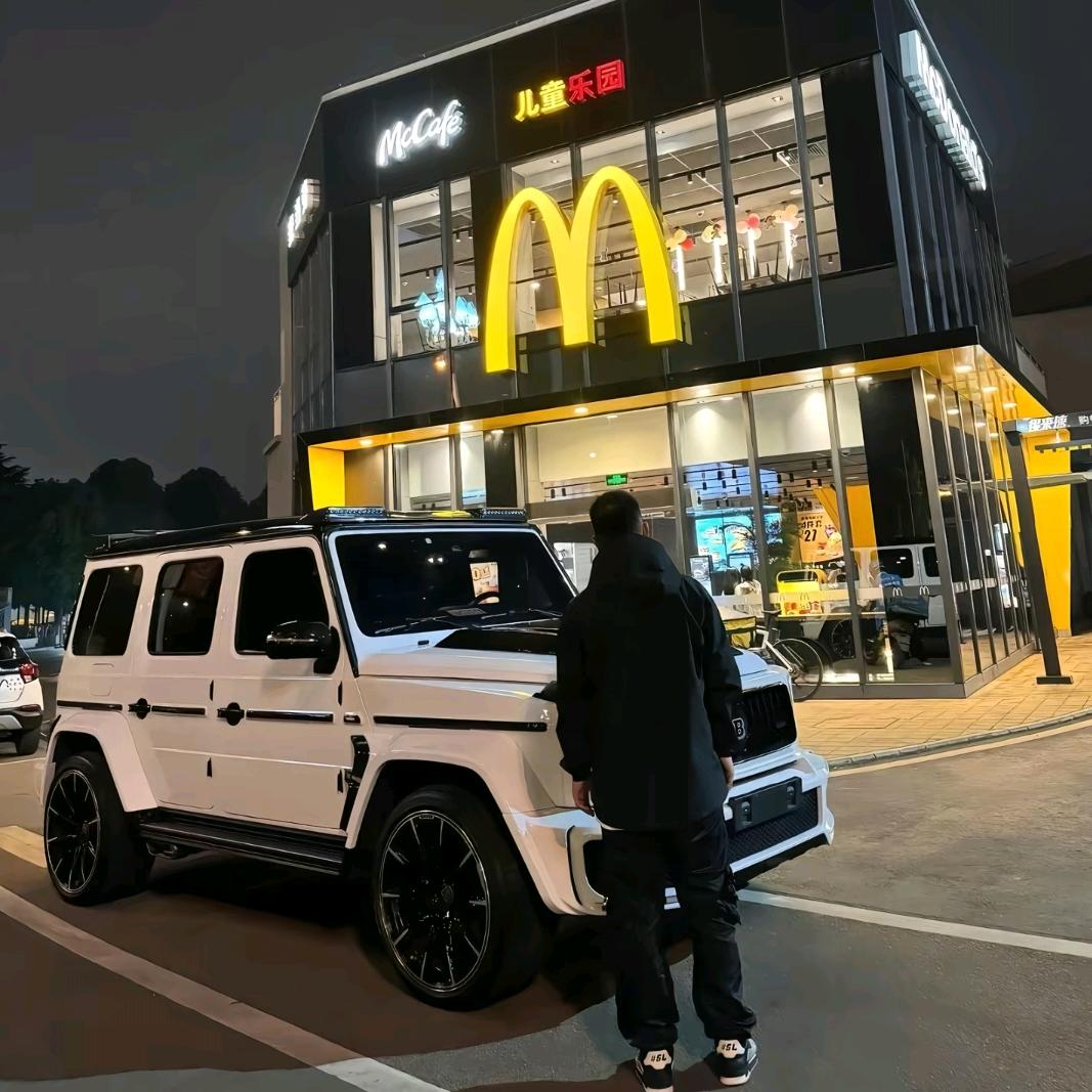 单眼皮的策