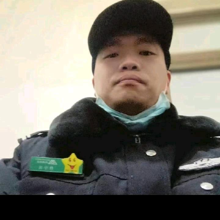 我在吃饭呢在呢
