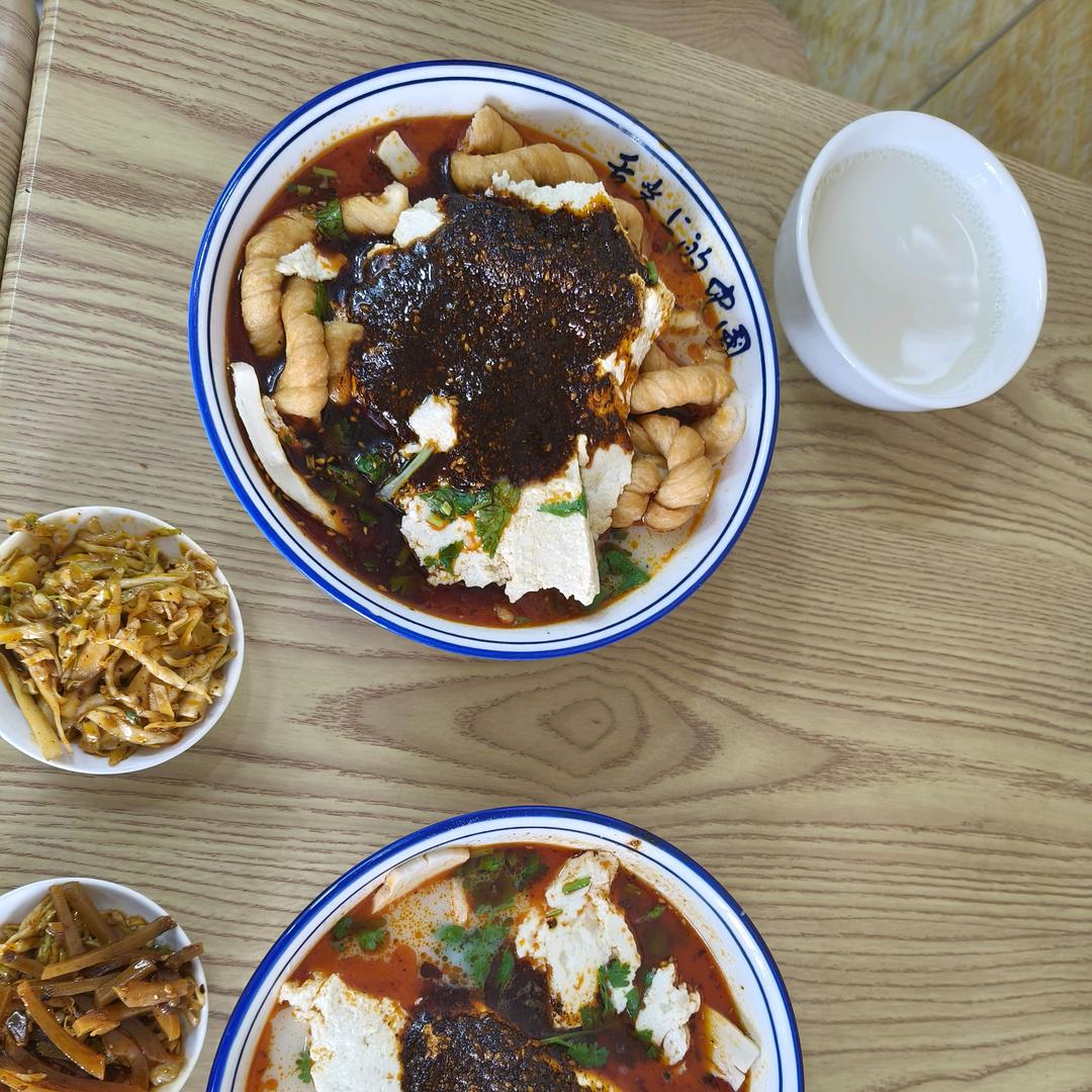 宝鸡第一家老王豆花泡馍