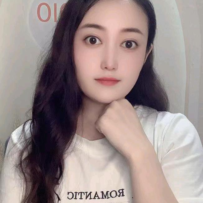 卖火鸡面的小姐姐