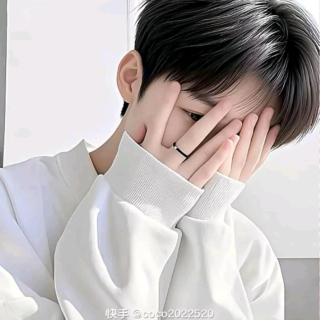 木桃✌︎︎• ◡•唯一