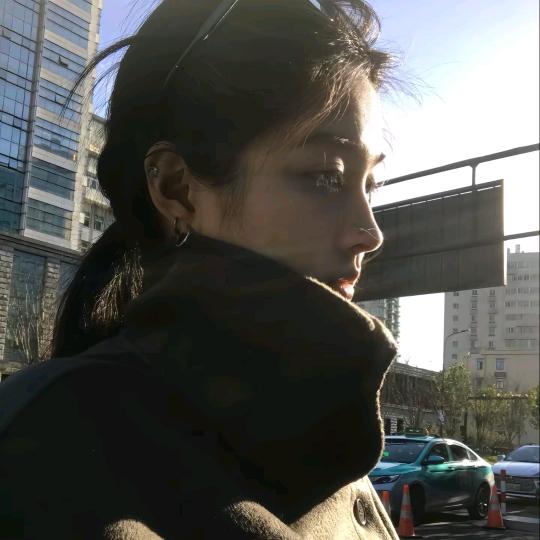 靳知礼