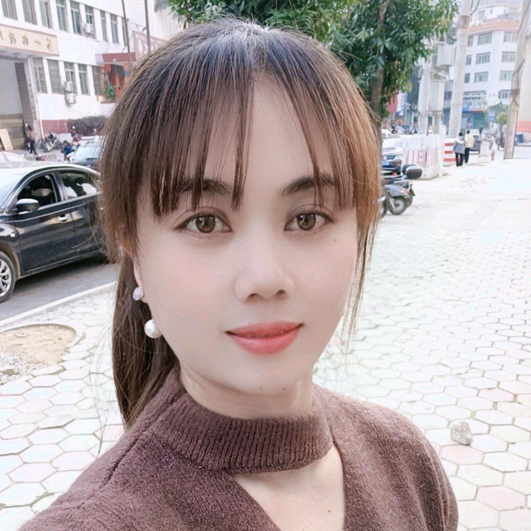 姗姗辣妈穿搭