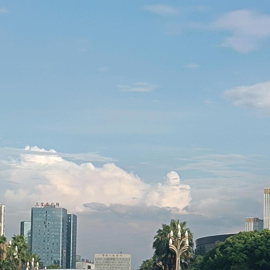 蓝蓝的天空