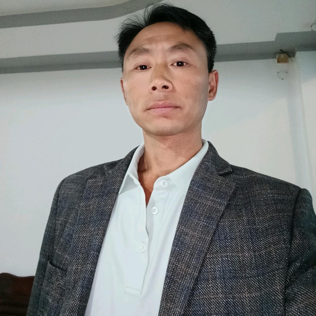 本人子字上面一个木