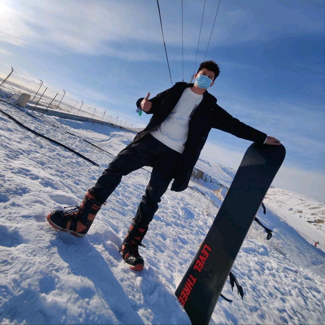 伊宁市卖房的马进文