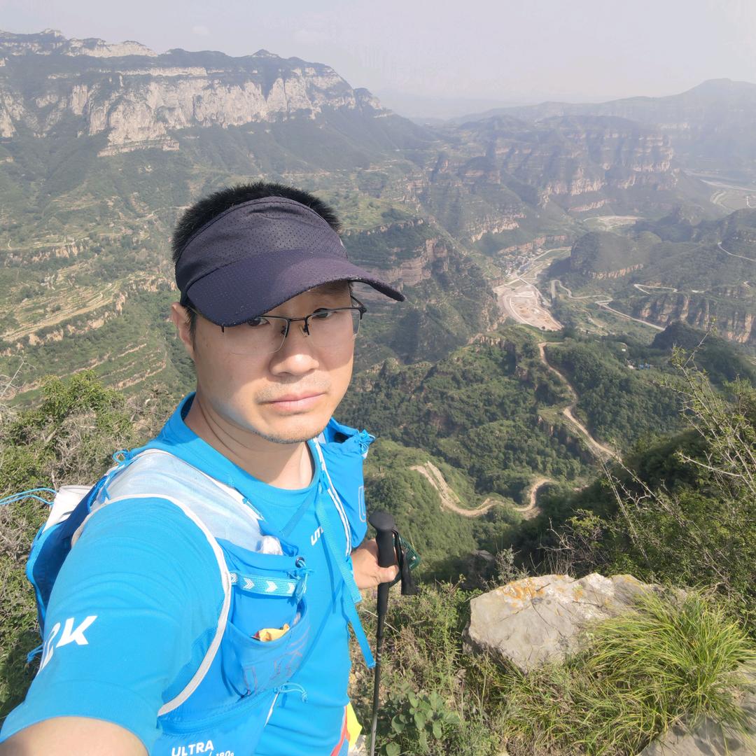 林州硬汉在路上