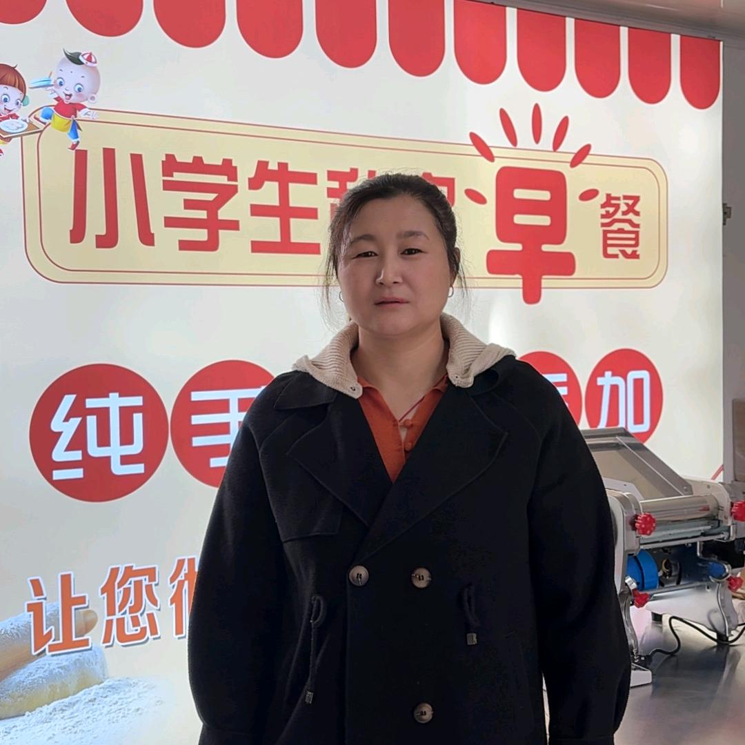 在招远做小学生私房早餐的妮姐