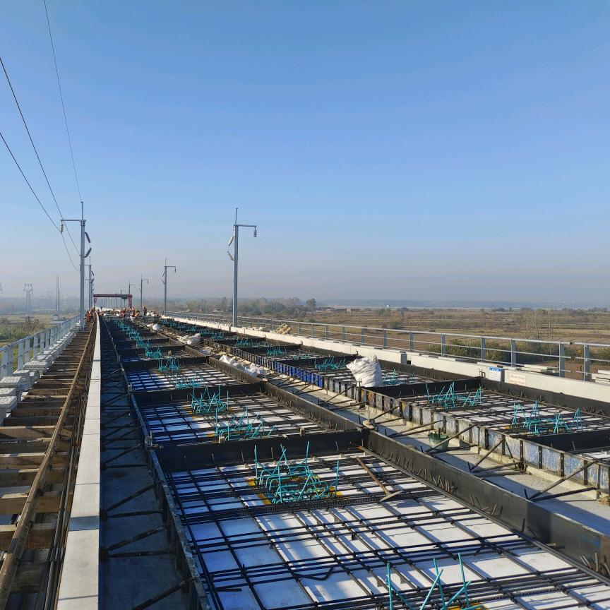 无砟轨道施工队李卫萧